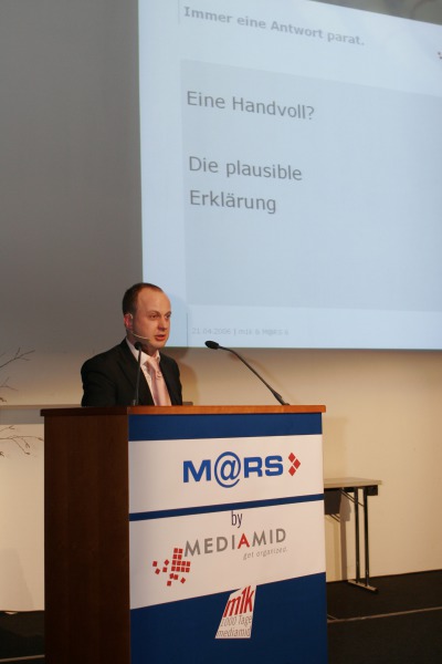 MDS03198 m1k - Begrüßung